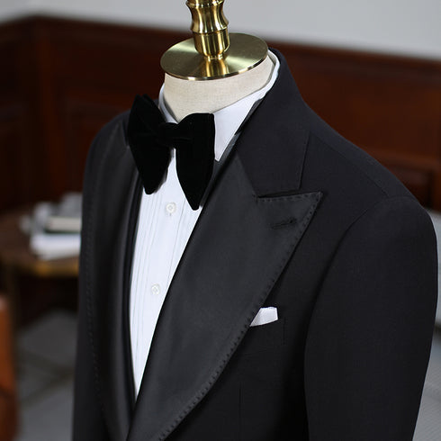Black Mens Modern Fit Suit – Inspired by Men’s Tuxedo Jackets for Weddings Plus Size